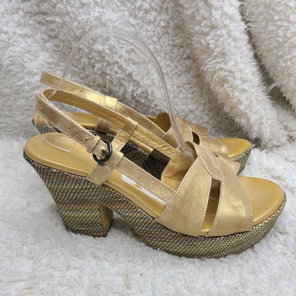 Aquatalia Gold Crackled Chunky Platform Sandals sz 40
